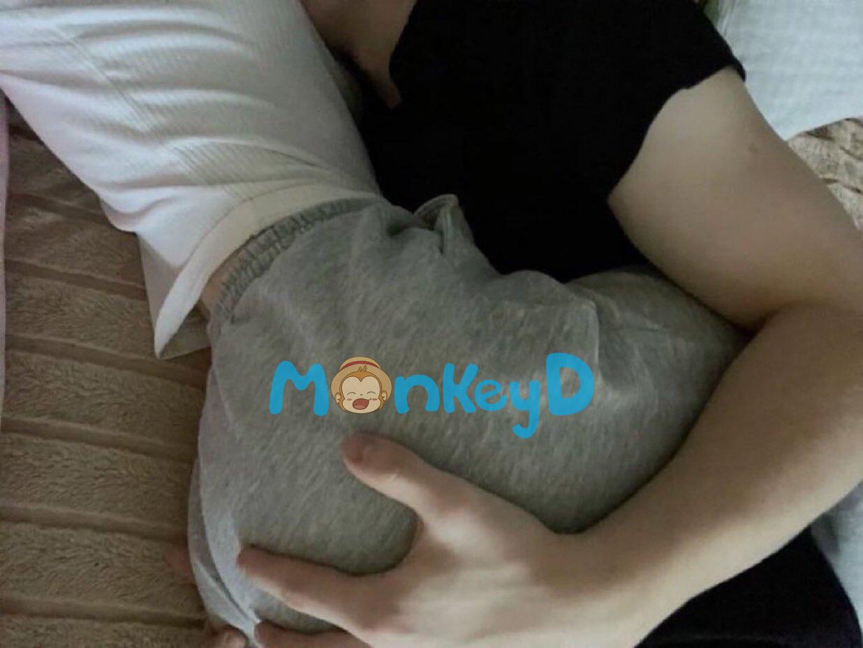 Yêu Nhau Lắm Cắn Nhau Đau Với Kẻ Thù